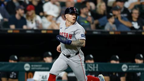 Red Sox's Tyler O'Neill Frustrated By Latest Knee Injury