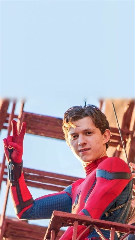 Peter Parker wallpaper | Tom holland peter parker, Tom holland, Tom ...