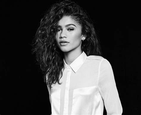 Zendaya Wallpapers - Top Free Zendaya Backgrounds - WallpaperAccess