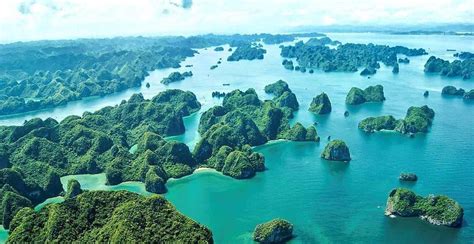 4 incredible ways to experience the beauty of Vietnam's Halong Bay | Mapped