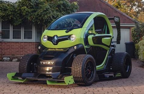 Este Renault Twizy fora do comum está à procura de novo dono | Automais