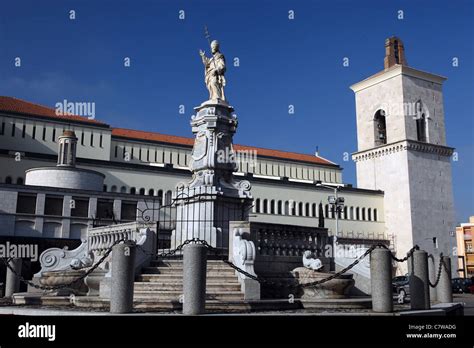 Benevento cathedral hi-res stock photography and images - Alamy