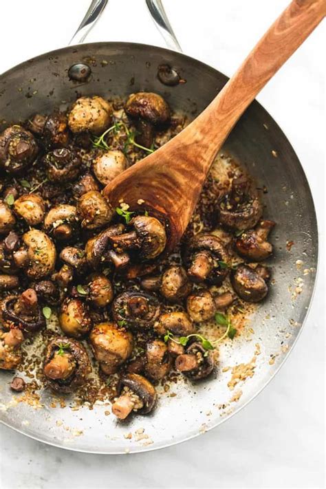 15-Minute Garlic Butter Mushrooms - Creme De La Crumb