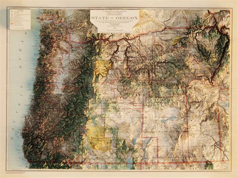 1922 map of Oregon with modern topographic data : Portland