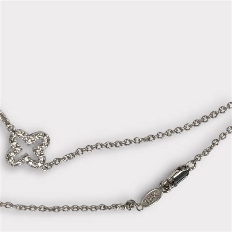 Diamond Clover Necklace - Cara Diamonds