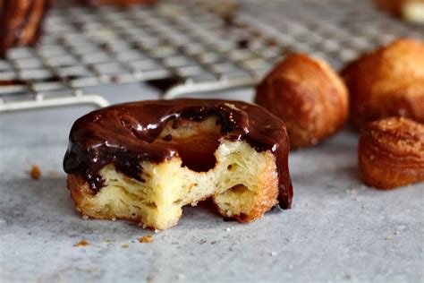 Homemade Cronuts (Laminated & Layered Donuts) - sitenameRitzy Mom