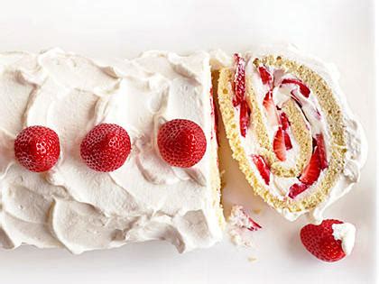 Strawberry Pionono Recipe – Sunset Magazine