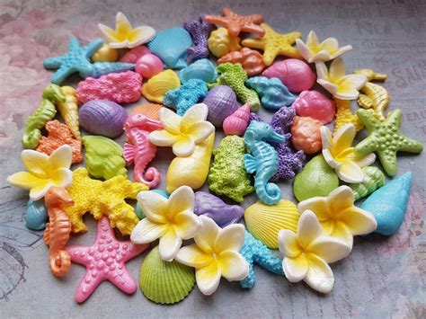 55 Edible sugar cake decorations shells seahorse starfish | Etsy