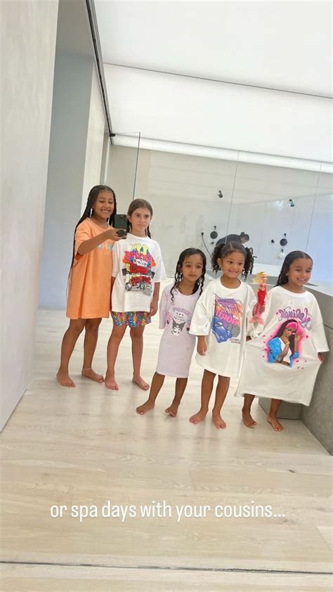 Stormi Webster and cousins em 2023 | Fotos de família, Kardashian, Famosos