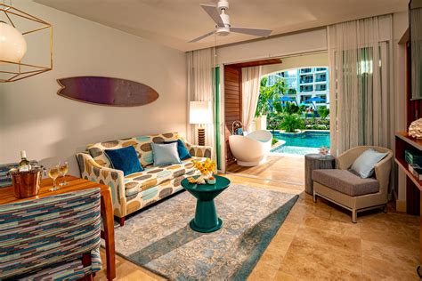 WOW! 17 Unique All-Inclusive Swim-Up Rooms - SANDALS