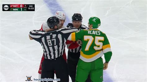 Ben Chiarot vs. Ryan Reaves, December 14, 2022 - Detroit Red Wings vs. Minnesota Wild