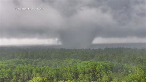 Video ABC News Live: Dangerous storms sweep across South - ABC News