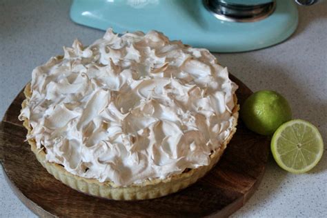 Lime Meringue Pie – Bakerholics Anonymous