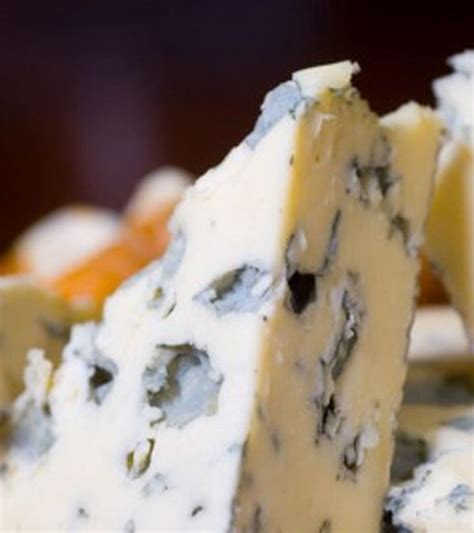 Easy Blue Cheese Substitute: Homemade and Simple Options