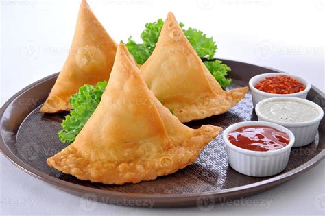 Punjabi Samosa-30 808120 Stock Photo at Vecteezy