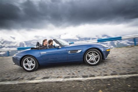 Top Gear Drives the Best James Bond Cars: Brosnan's BMW Z8 Featured