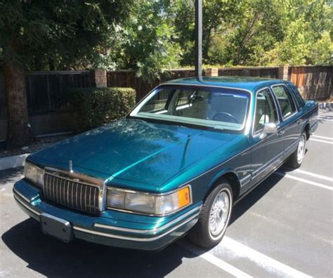 1993 Lincoln Town Car Signature Series Jack Nicklaus Edition 46,000 MILES for sale: photos ...