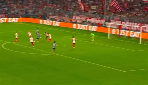 Video: Hojlund scores first Man United goal on huge stage vs Bayern