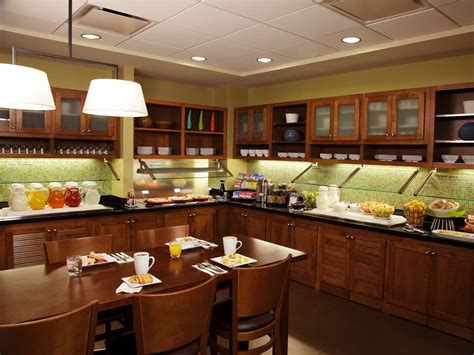 Hotels with Free Breakfast | Hyatt Place Indianapolis Airport