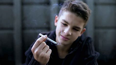 Number of children smoking continues downward trend – Dentistry.co.uk