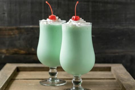 Best Arby's Jamocha Shake (5 minutes) • Zona Cooks