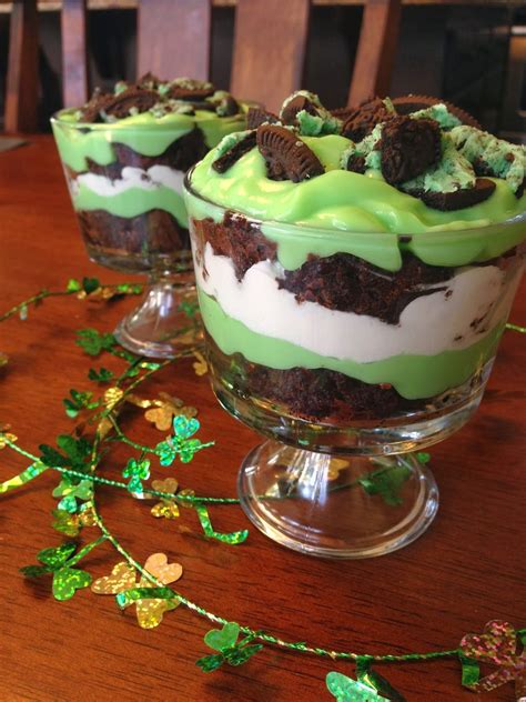 The Cookin' Chicks: St. Patrick's Day Brownie Trifle | St patricks day ...