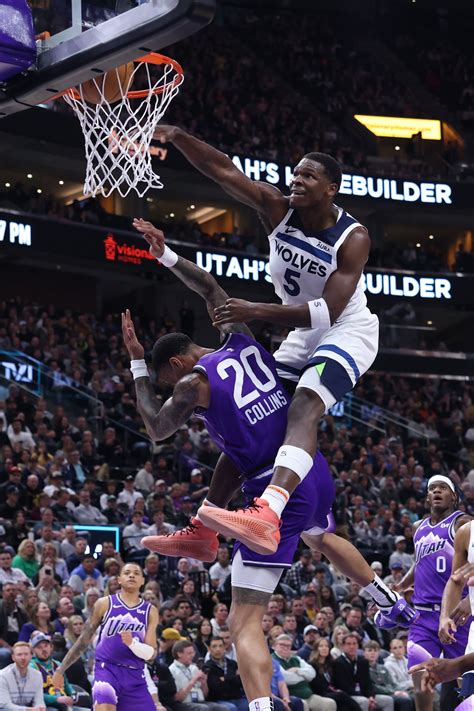 Walter Reynolds Berita: Anthony Edwards Posterizing Dunk Of The Year