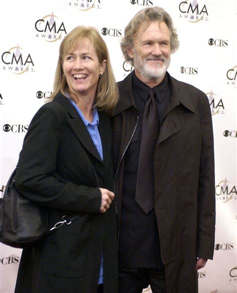 Inside Country Singer Kris Kristofferson’s Retirement With Wife Lisa ...