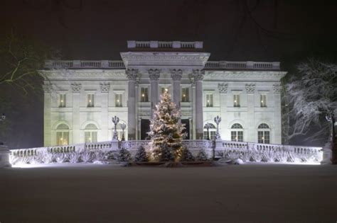 Christmas at the Newport Mansions - New England Today