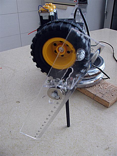 Build a Simple Walking Robot Leg : 6 Steps (with Pictures) - Instructables