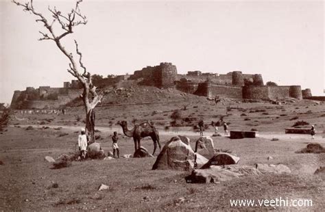 Jhansi fort - Jhansi | Veethi