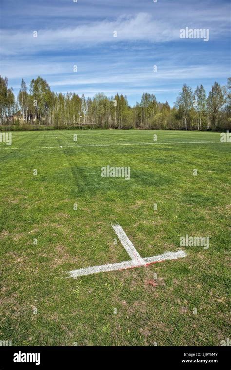 American football field markings hi-res stock photography and images ...