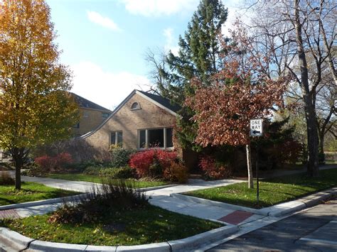 The Chicago Real Estate Local: Home sales, photos in Peterson Woods neighborhood of Chicago