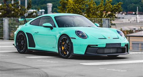 What Do You Think Of This Mint Green 2022 Porsche 911 GT3? | Carscoops