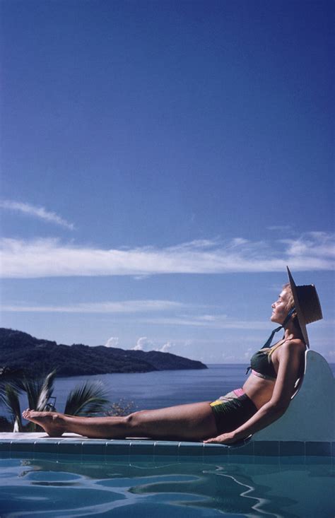 Slim Aarons Poolside | Getty Images Gallery