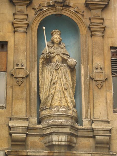 Queen Elizabeth I Statue, St. Dunstan-in-the-West, Fleet S… | Flickr