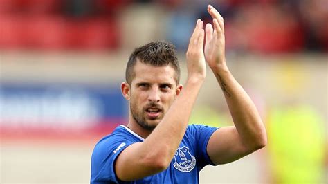 Everton sign Kevin Mirallas to three-year contract extension | Football News | Sky Sports