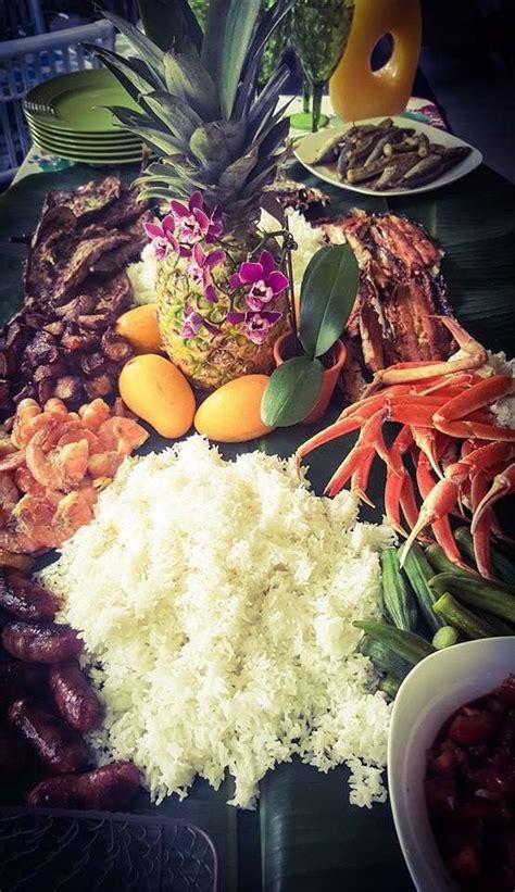 Boodle fight | Food, Filipino recipes, Boodle fight