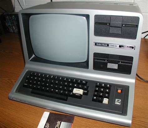 TRS 80 Model III SN 0019671