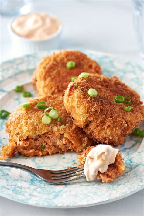 15 Best Salmon Cake Recipes – Easy Recipes To Make at Home