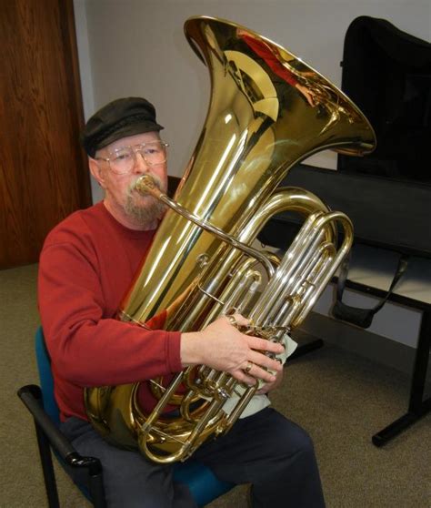 EL CAJON DE LOS CONOCIMIENTOS: LA TUBA