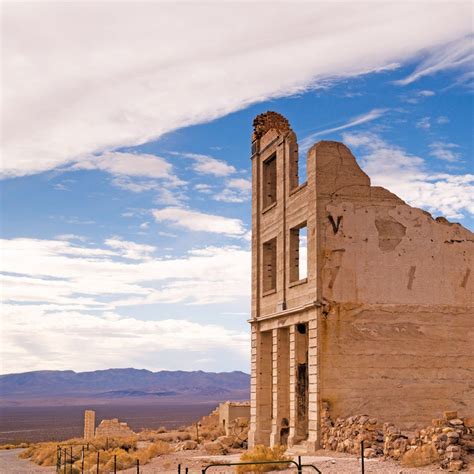 7 Nevada Ghost Towns to Visit | Nevada ghost towns, Ghost towns, Monument valley travel