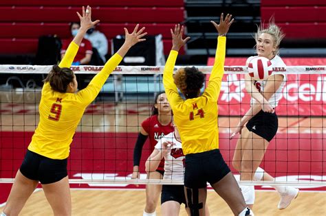 Nebraska volleyball faces first real test in No. 5 Minnesota | Sports ...