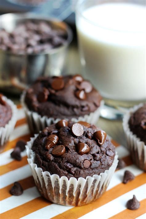 Fudgy Chocolate Pumpkin Muffins (Video) - Gluesticks Blog