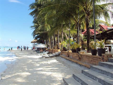 The Top 3 Luxury Hotels On Boracay Island | Hotel Doreial