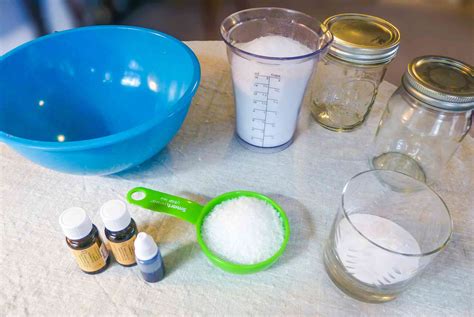 How to Make Homemade Bath Salts