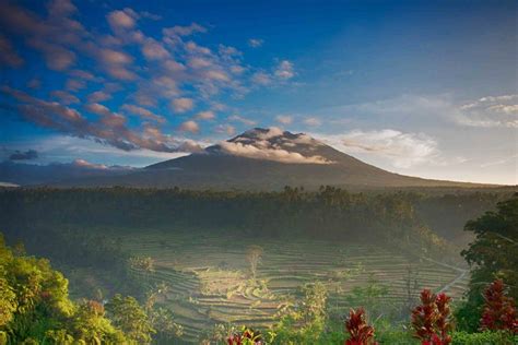 Bali ? Volcanoes and Beyond – Indonesia Expat