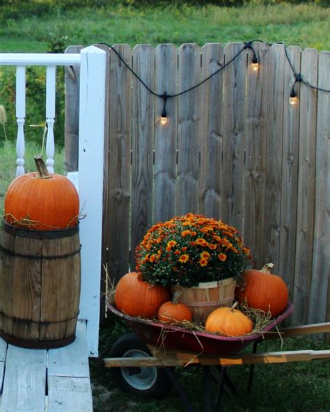 My Own Fall Pumpkin Patch Porch and a DIY Sign | Knick of Time