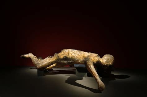 Relics of Pompeii and Herculaneum - CBS News