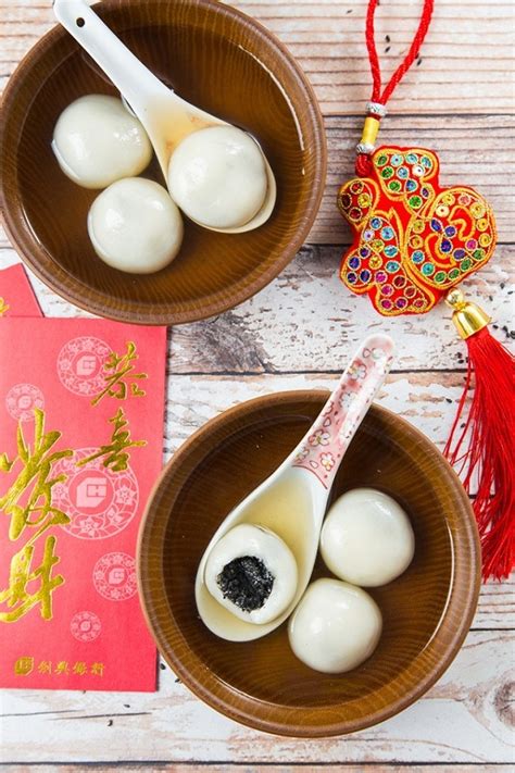 12 Simple Traditional Chinese New Year Desserts - The Cheerful Spirit